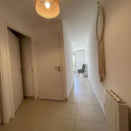 T3 Neuf Avec Terrasse Et Parking, Proche - Fr-1-308-210 Le Lavandou