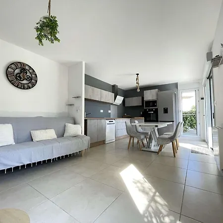 T3 Neuf Avec Terrasse Et Parking, Proche - Fr-1-308-210 Apartman *