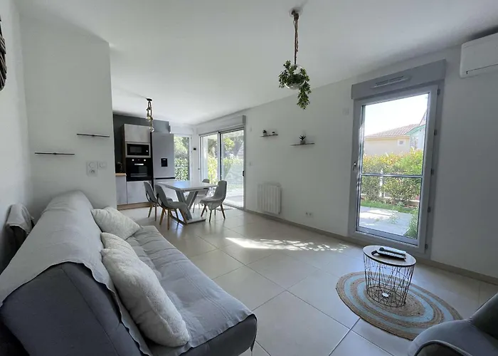 T3 Neuf Avec Terrasse Et Parking, Proche - Fr-1-308-210 Apartman